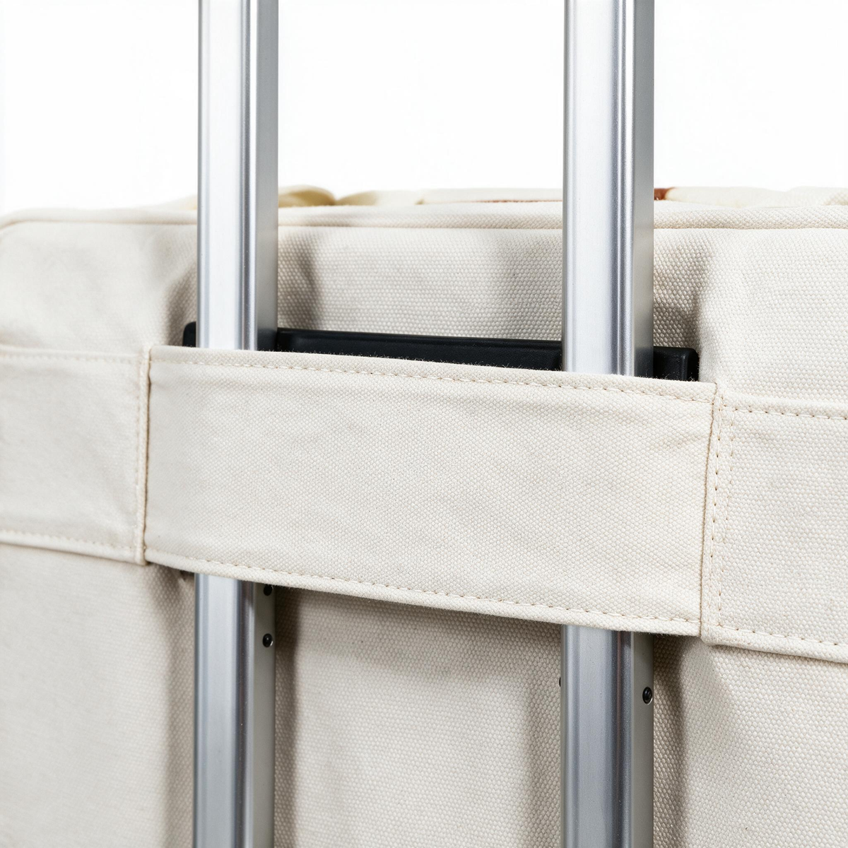 PTB004 roll-up curtain and fastening detail
